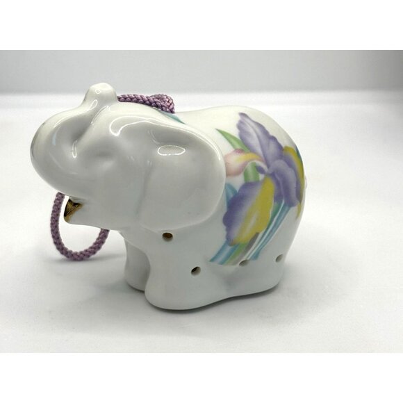 Vintage Elephant Pomander Potpourri Hanging Porcelain Ornament Figurine - Picture 2 of 5